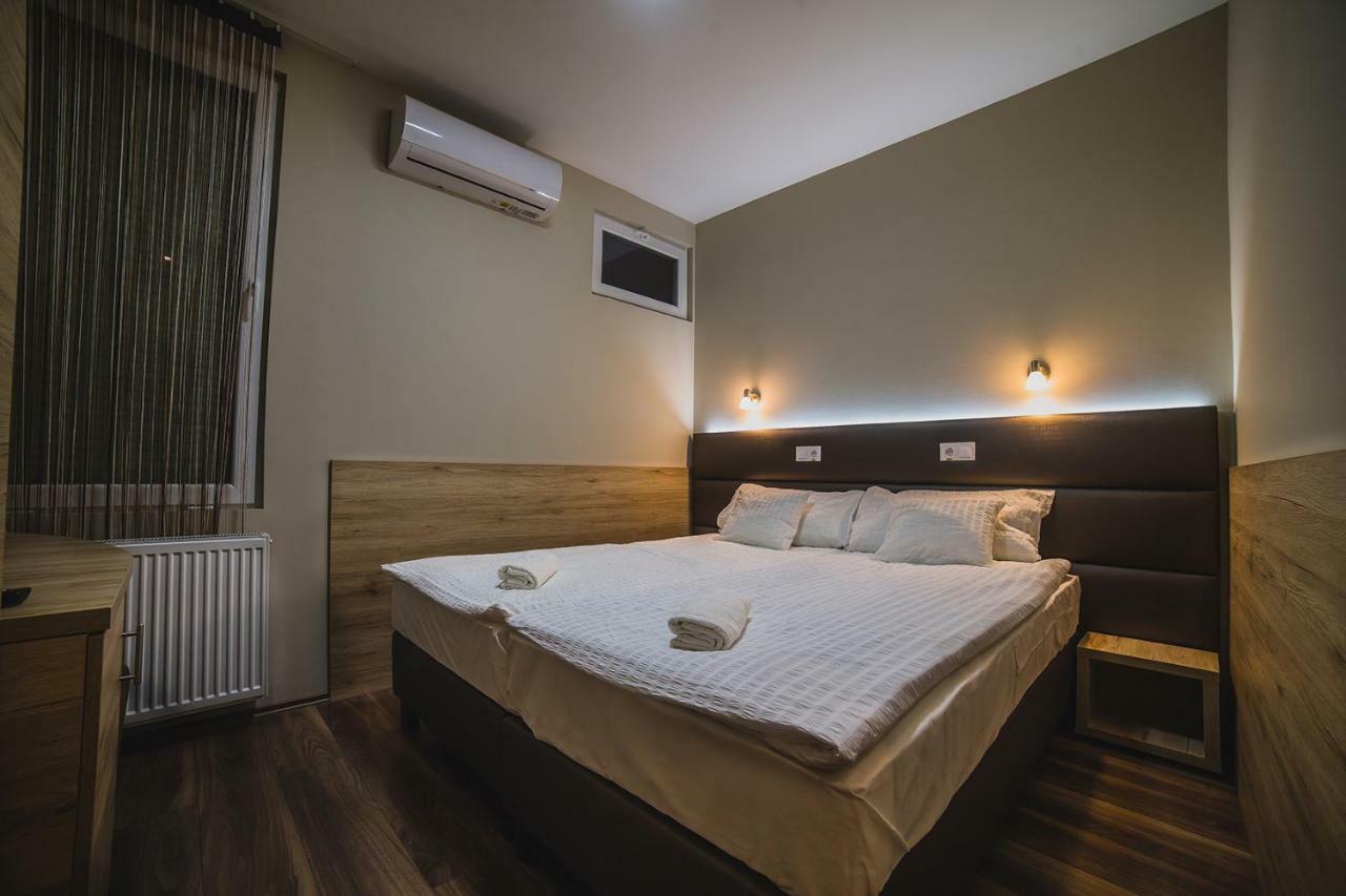 Sztar Motel Etterem Balassagyarmat Екстер'єр фото